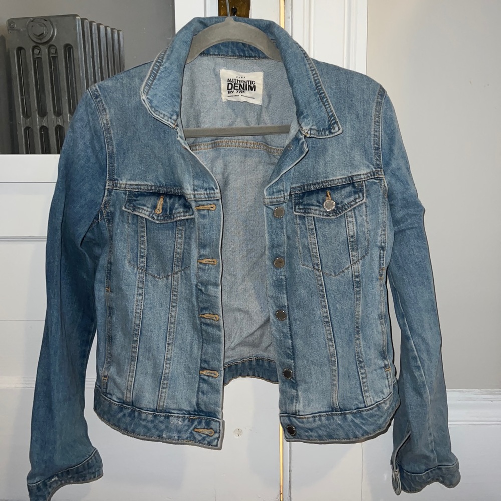 Zara denim jacket. Great condition. Size S/M.